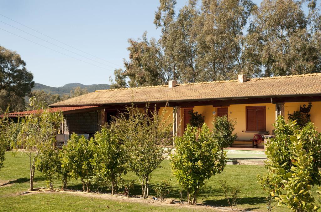 Agriturismo Monte Majore Siliqua Buitenkant foto